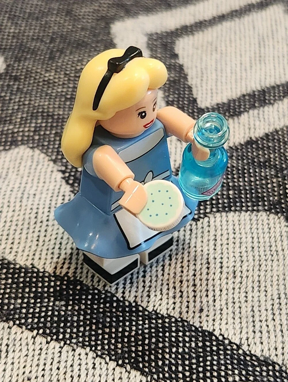 LEGO DISNEY Alice In Wonderland Series 1 Collectible Minifigures 71012